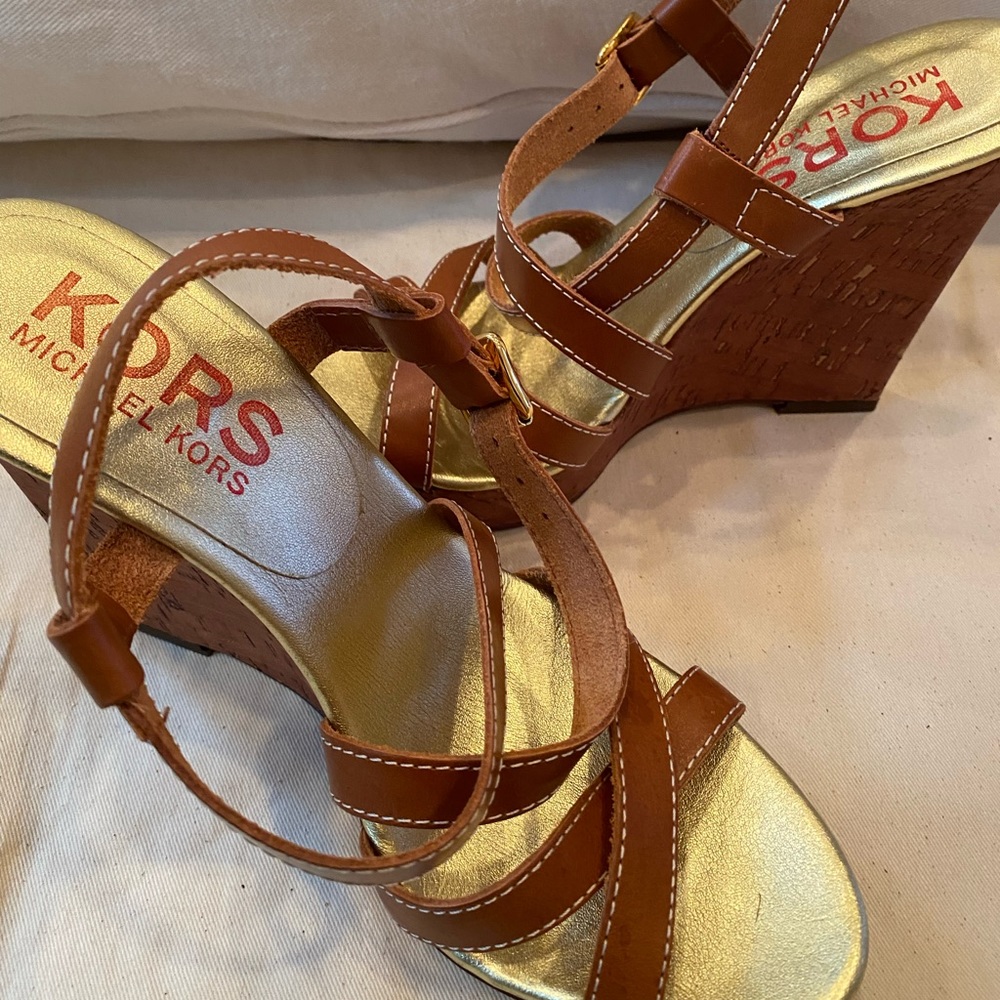 Brown leather KORS Michael Kors strappy wedge sandal. Size 6.5.